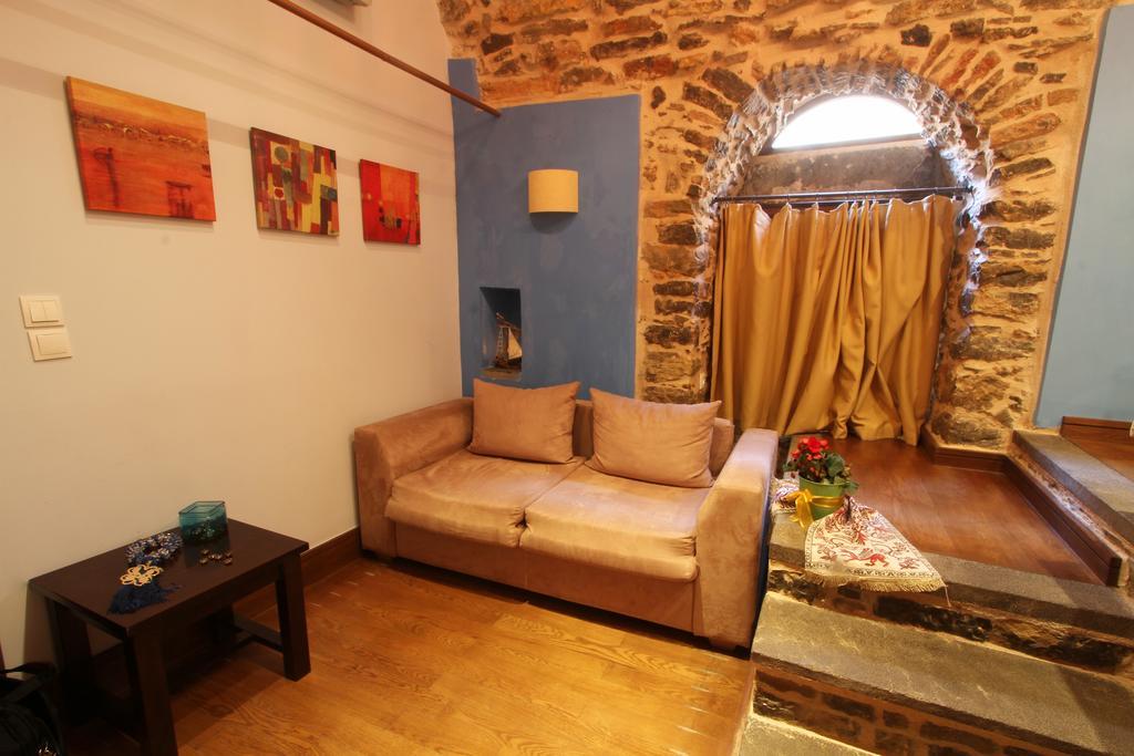 Medieval Castle Mesta Екстер'єр фото