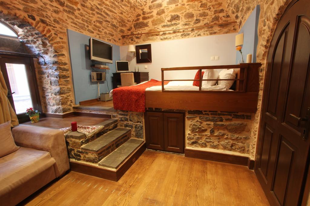 Medieval Castle Mesta Екстер'єр фото