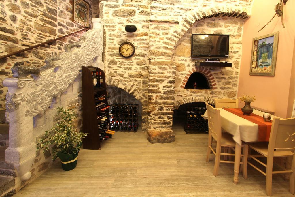 Medieval Castle Mesta Екстер'єр фото
